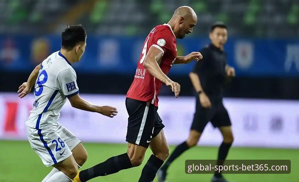 费利佩倒钩vs申花防线：中超射手王的进化与bet365平台观赛新体验